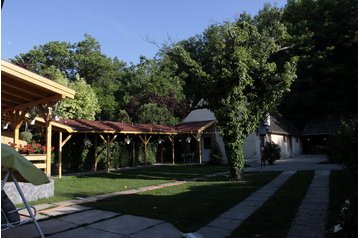 Hungary Privát Egerszalók, Exterior